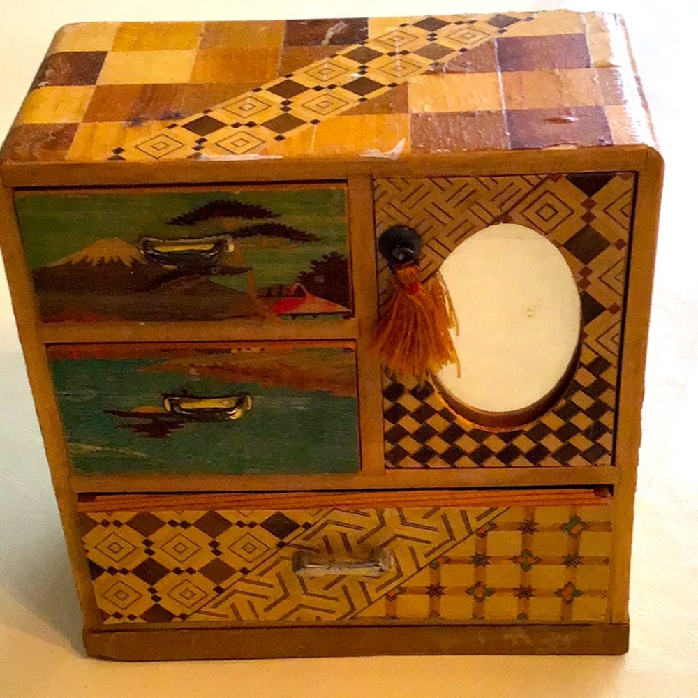 Japanese Box - Picture 1 of 10
